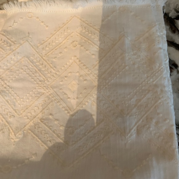 Bandolino Lisbeth curvy stretch Capri in white. NWT. Retail 78.99 - Picture 7 of 7